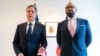 Menlu AS Antony Blinken (kiri) dan Menlu Inggris James Cleverly menyampaikan pernyataan gabungan terkait Sudan dalam Pertemuan Menlu G7 di hotel The Prince Karuizawa, di Karuizawa, Japan pada 17 April 2023.