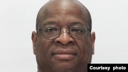 Mutewedzeri wasachigaro weZimbabwe Rural Schools Library Trust, Doctor Kudakwashe Tuwe.