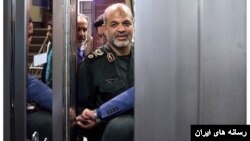 انتقاد یک نماینده از حضور گسترده نظامیان در دولت 