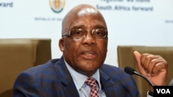 Aaron Motsoaledi