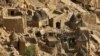 Vue sur le village de Bandiagara, au centre du Mali, le 9 février 2005.