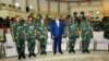 Le président Félix Tshisekedi au milieu des officiers de l'armée congolaise à Kinshasa, en RDC, le 11 juillet 2020. (Facebook/Présidence RDC)