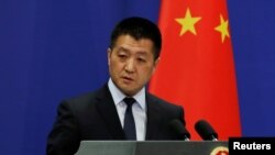 中国外交部新闻发言人陆慷在北京的记者会上 (资料照片)