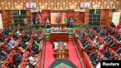 Kikao cha bunge nchini Kenya kikisubiri hotuba ya rais Uhuru Kenyatta. 