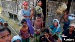 Người Hồi giáo Rohingya tại một trại tị nạn bên ngoài Sittwe, Myanmar.