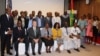Lors du lancement du projet EAWA avec David Gilmour, ambassadeur des Etats-Unis à Lomé, Togo, le 24 mai 2018. (VOA/Kayi Lawson)