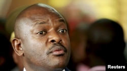 Perezida w'Uburundi Petero Nkurunziza ifihe yahaga abanyamakuru ikiganiro mu Burundi tariki 23 y'ukwa kabiri 2016.