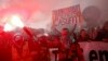 Des manifestants protestent contre les changements prévus par le gouvernement concernant l'âge de la retraite à Paris, France, le mercredi 15 mars 2023. 