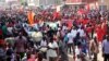 Des manifestants à Lomé, Togo, le 29 novembre 2018. (VOA/Kayi Lawson)