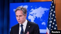 Umushikiranganji wa Reta zunze ubumwe za Amerika w'imigenderanire n'amakungu, Antony Blinken avuga ku Burusiya mu kiganiro n'abamenyeshamakuru i Washington, kw'itariki ya 26/01/2022
