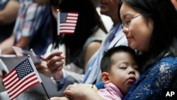 ཨ་རིའི་ས་ཐོག་ཏུ་སྐྱེས་མ་ཐག་པའི་ཕྲུ་གུ་རྣམས་ཨ་རིའི་མི་སེར་ཆཊ་པའི་ཐོབ་ཐང་མཚམས་འཇོག་བྱ་རྒྱུ།