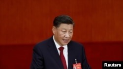 တရုတ်ကွန်မြူနစ်ပါတီ အကြိမ် ၂၀ မြောက် အစည်းအဝေးမှာ သမ္မတရှီကျင့်ပင် အဖွင့်မိန့်ခွန်းပြောကြားစဉ်။ (အောက်တိုဘာ ၁၆၊ ၂၀၂၂)