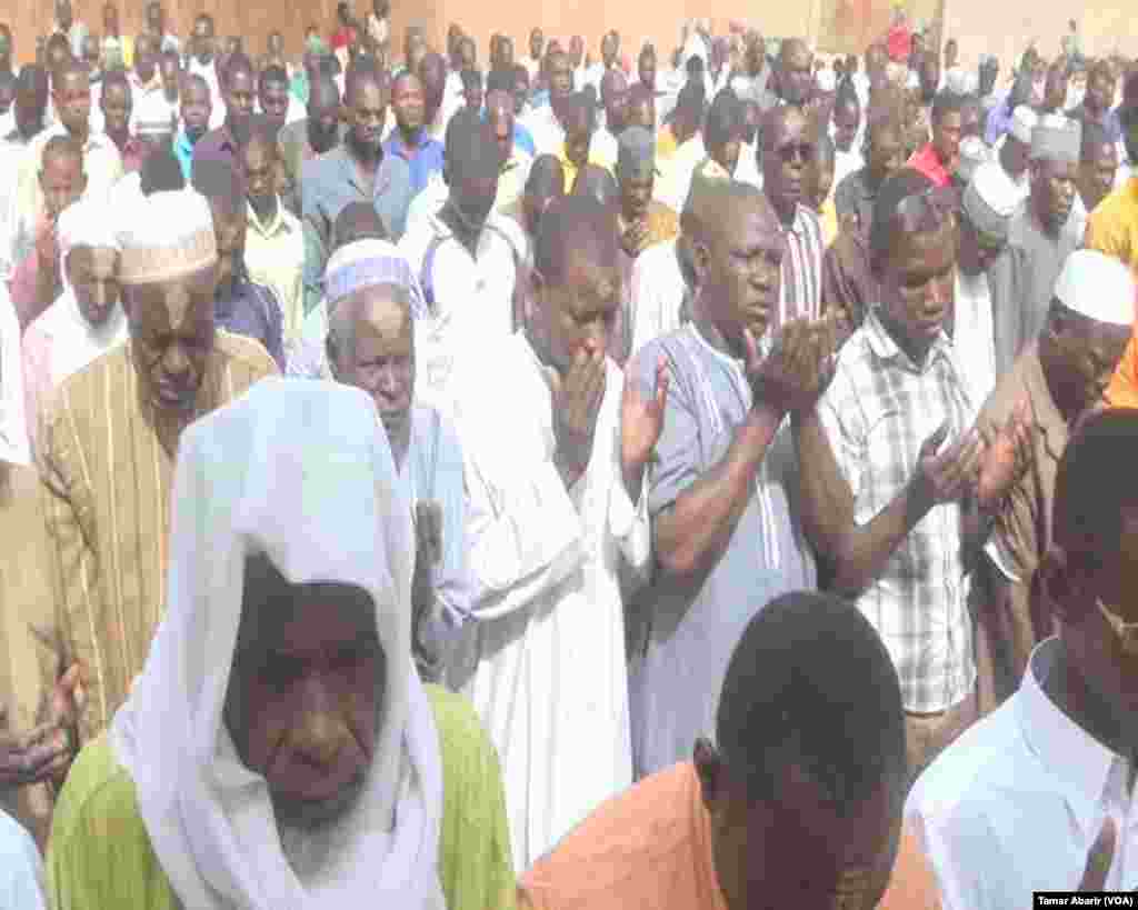 Wani sashi na taron adu'o'in kungiyoyin fararen hula a Dmagaram Kan Dokar Da Aka Sanya a Kasafin Kudin Nijar, Afrilu, ranar 4,2018