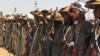 Les éleveurs wodabe lors d'un concours de beauté, à Ingall, Niger, le 16 septembre 2017. (VOA/Abdoul Razak Idrissa)